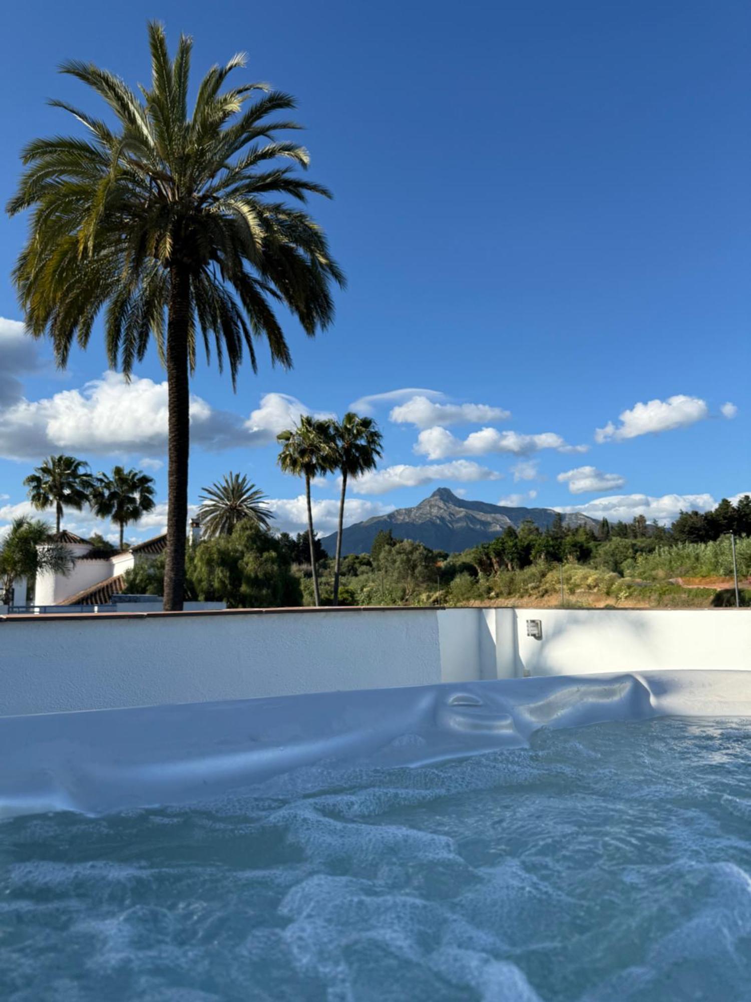 Puerto Banus Jacuzzi Close To Breath And Marbella Arena Exteriör bild
